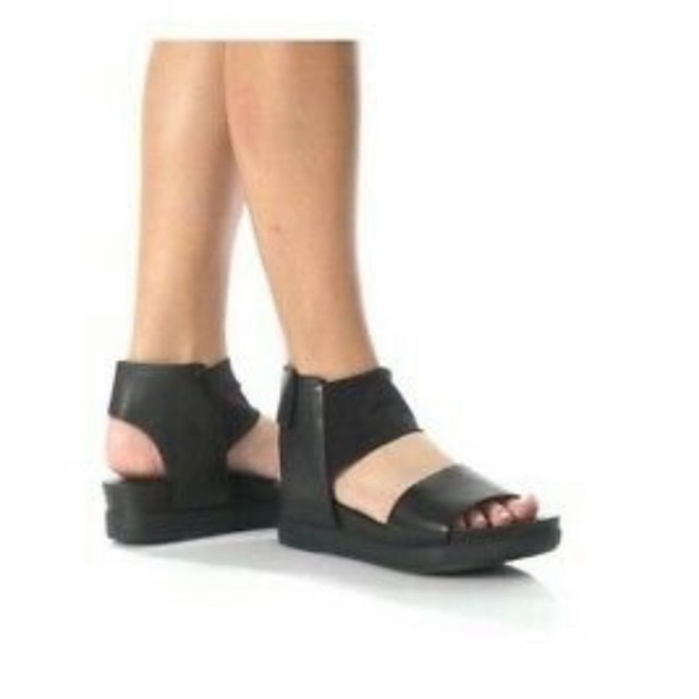 Eileen Fisher Spree Sport sandals gray size 11